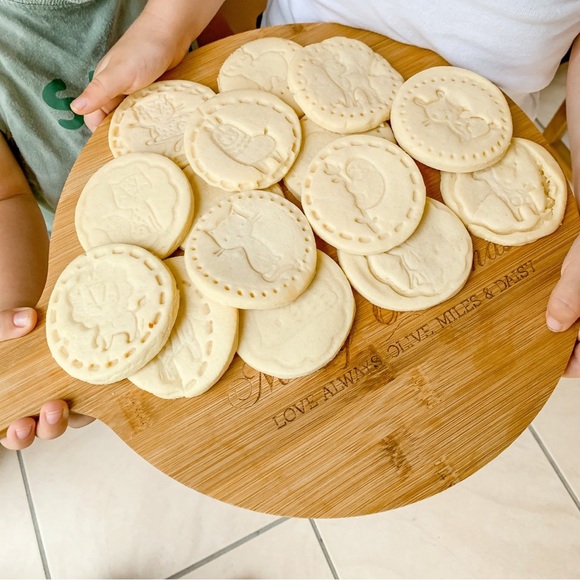 NWOT! We Might Be Tiny Colorful Kids Cookie Baking & Craft Animal Stamps - Picture 11 of 16